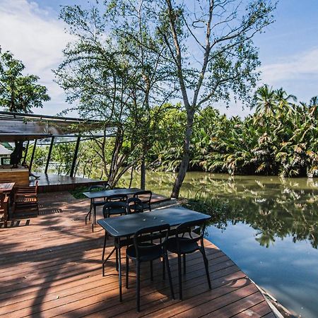 Lumphawa Amphawa Hotel Samut Songkhram Exterior photo